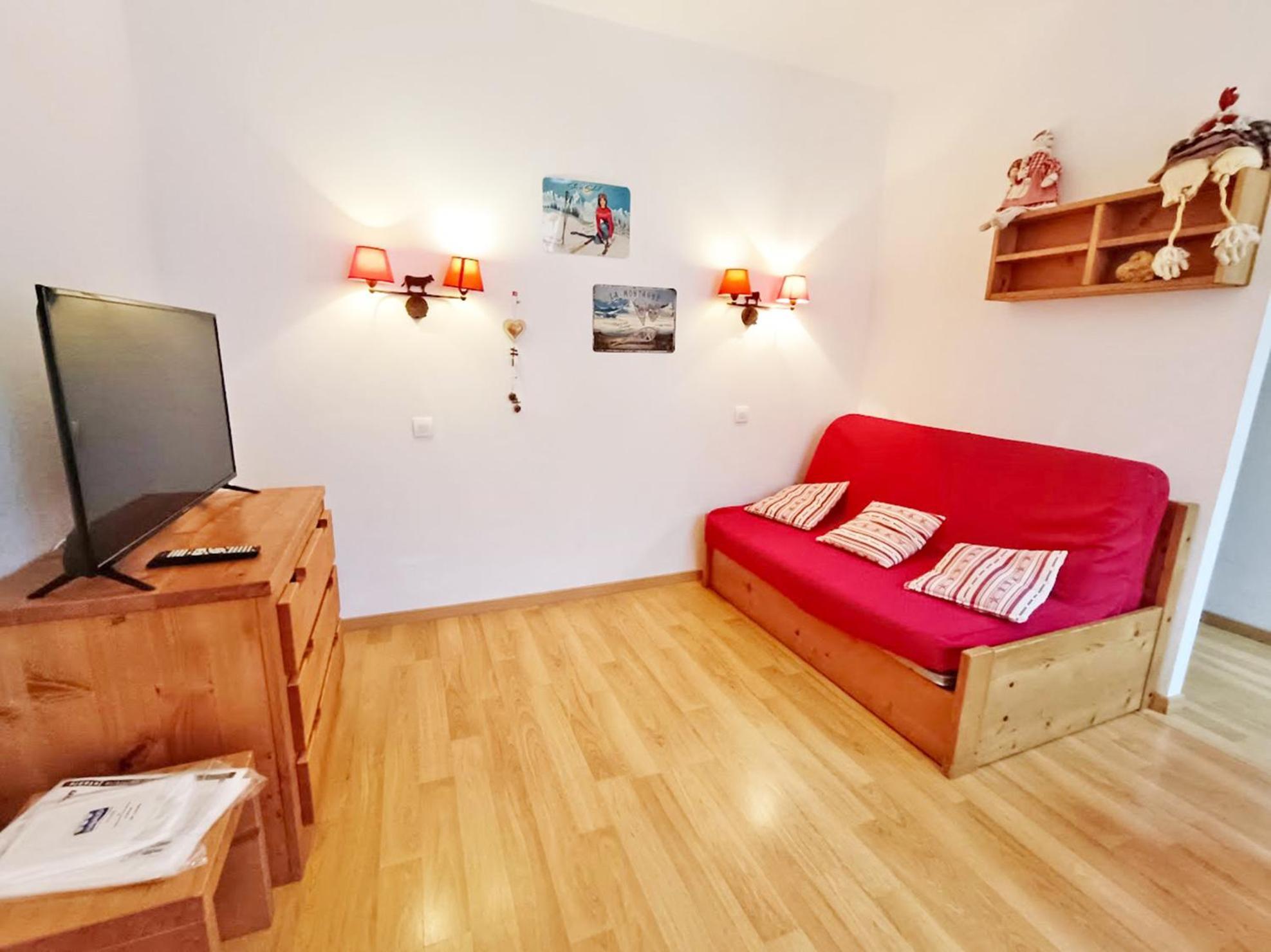 Le Bouquetin, Studio, Centre Luchon, Wifi, Casier A Skis, Ascenseur, 3 Personnes Bagnères-de-Luchon Exterior foto