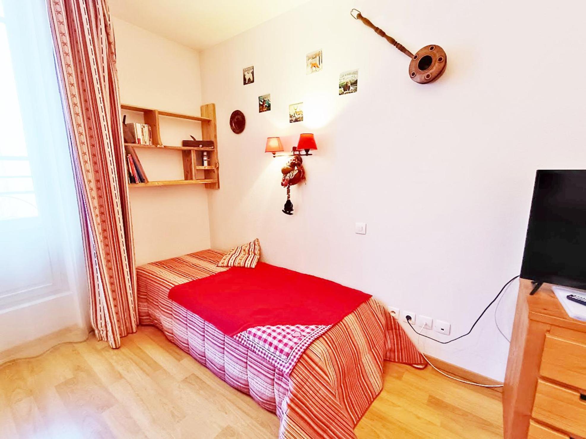 Le Bouquetin, Studio, Centre Luchon, Wifi, Casier A Skis, Ascenseur, 3 Personnes Bagnères-de-Luchon Exterior foto